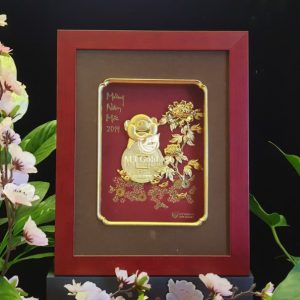 Tranh heo dát vàng (26x33) tranh heo dong tien