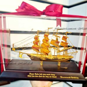 qua mung khai truong mo hinh thuyen thuan buom xuoi gio2