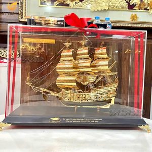 quà tặng kỷ niệm 10 năm thành lập- mô hình thuyền mạ vàng