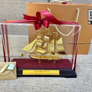 Quà 20.11 tặng thầy cô ý nghĩa- mô hình thuyền thuận buồm xuôi gió