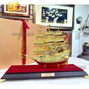 Quà tặng cao cấp- thuyền thuận buồm xuôi gió mạ vàng