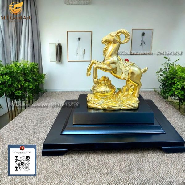 quà tặng cao cấp- tượng dê phong thủy dát vàng