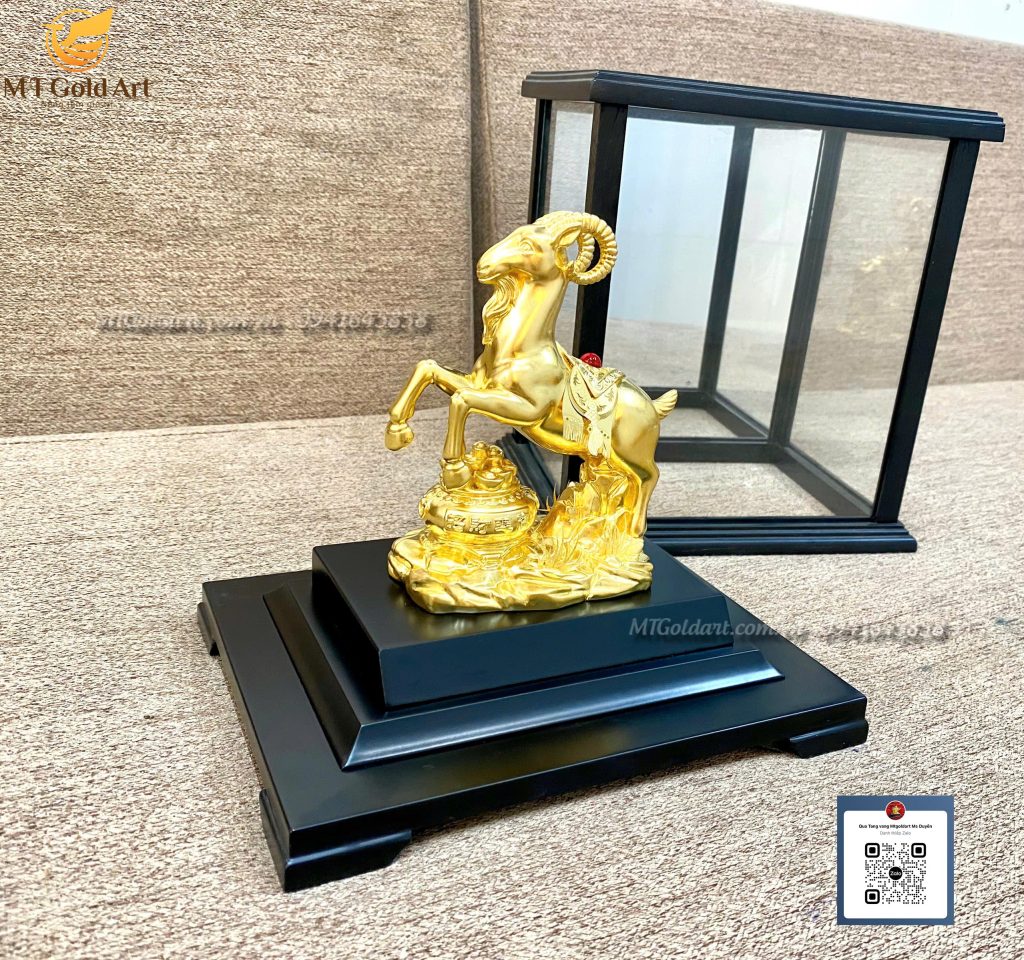 quà tặng cao cấp ý nghĩa- tượng dê phong thủy dát vàng