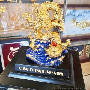 Tượng Rồng phong thủy nhả ngọc dát vàng (17x20x24cm) qua tang doi tac doanh nghiep cong ty TNHH Hao Nghi tuong rong dat vang