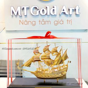 quà tặng doanh nghiệp cao cấp- mô hình thuyền thuận buồm xuôi gió mạ vàng 24k