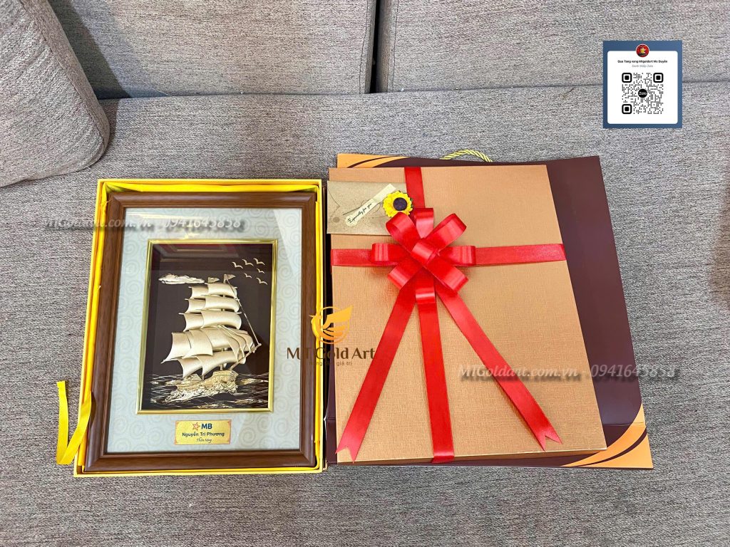 quà tặng khách hàng cao cấp- Mb nguyễn chi phương tranh thuyền thuận buồm xuôi gió quà tặng khách hàng cao cấp- Mb nguyễn chi phương tranh thuyền thuận buồm xuôi gió