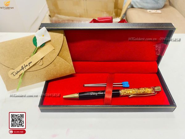 quà tặng khách hàng ý nghĩa- bút ký đúc vàng