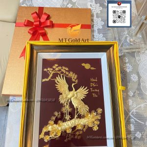 Tranh tùng hạc diên niên dát vàng (27x34cm) qua tang ky niem ngay cuoi khach hang trung tam thuy dien kinh tang