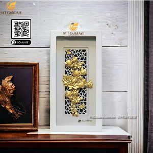 quà tặng sinh nhật sếp nữ- tranh hoa mộc lan dát vàng