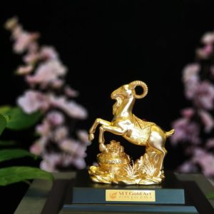 Tượng Dê phong Thủy dát vàng (17x20x24cm) tuong de 2