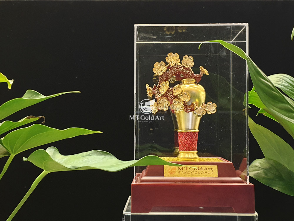 Quà tặng tân gia: 99+ món quà phú quý cát tường đến gia chủ binh hoa mai dat vang 24k 1