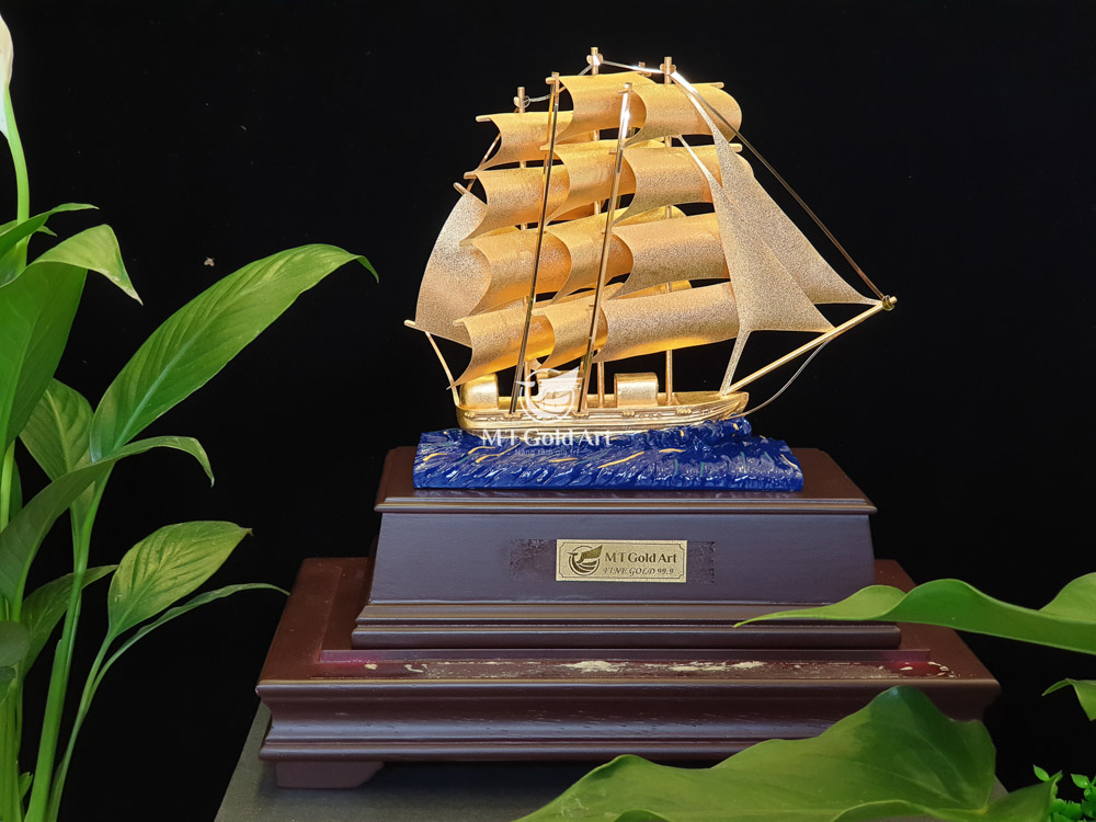 Ngày lễ tình nhân tặng người ấy những món quà Valentine ý nghĩa nhất mo hinh thuyen buom dat vang 3