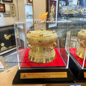 quà tặng đối tác nước ngoài- đảng bộ công ty vận chuyển khí đông nam á kính tặng- trống đồng đông sơn