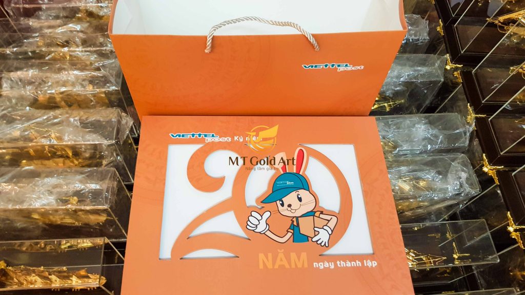 qua tang doi tac viettel. 1 1024x576 1