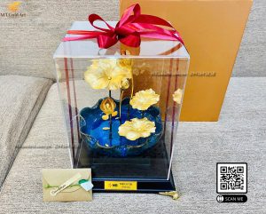Quà 20.11 tặng thầy cô giáo ý nghĩa- chậu hoa sen dát vàng