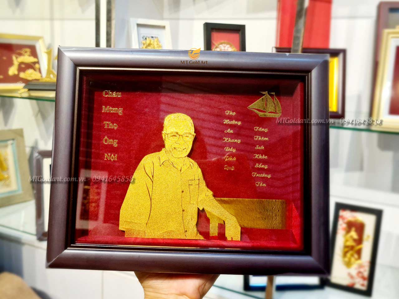 Bí Quyết Chọn Quà Mừng Thọ Ý Nghĩa : 11+ Đơn Hàng Vàng 24K Đã Được MT Gold Art Phục Vụ Quà tặng mừng thọ ông 90 tuổi- tranh chân dung ông