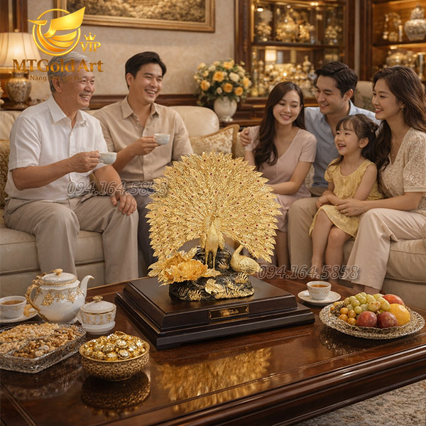 quà tặng kỷ niệm ngày cưới cha mẹ- tượng đôi chim công dát vàng