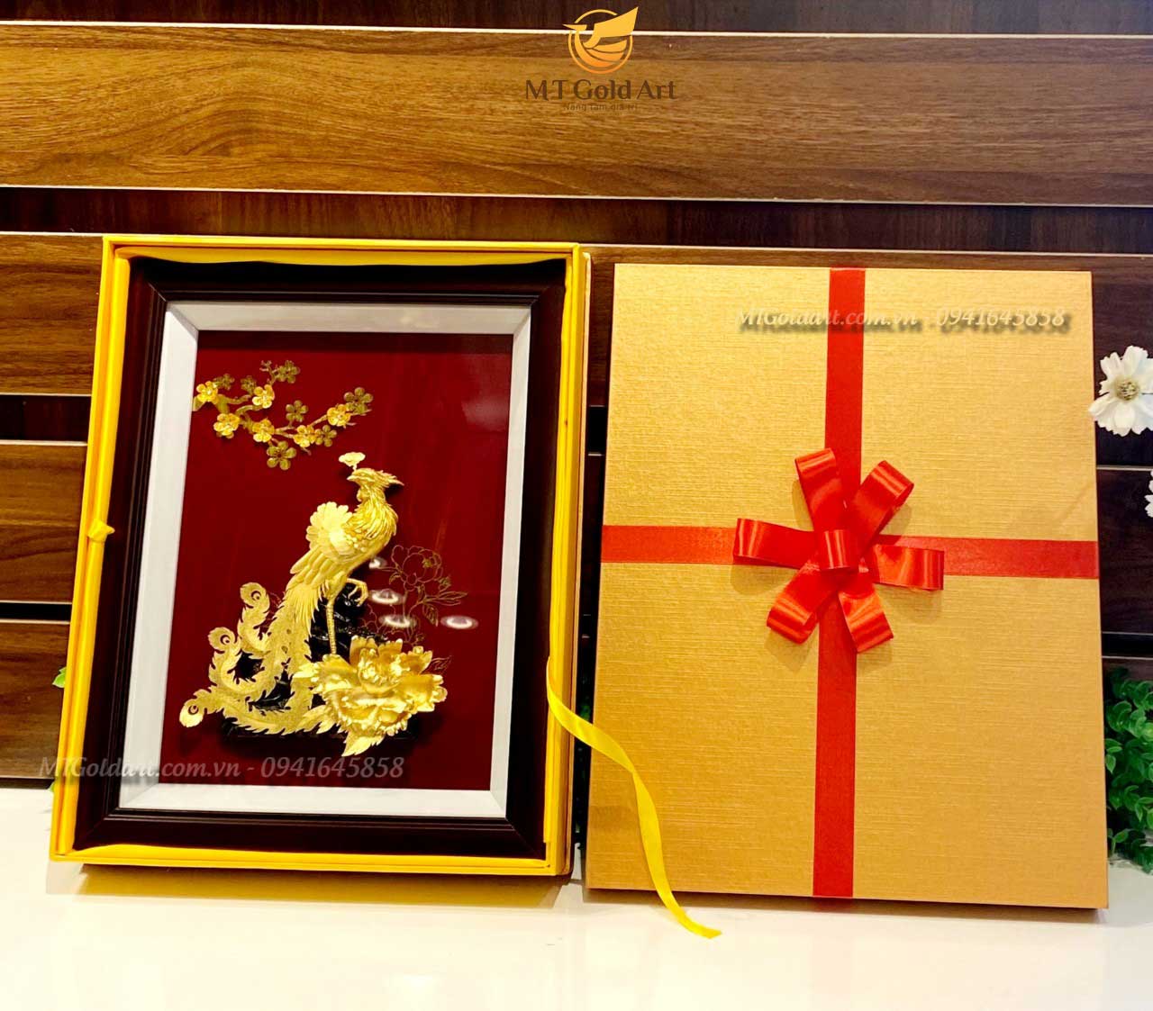 Quà tặng sếp nữ cao cấp- tranh phượng hoàng dát vàng