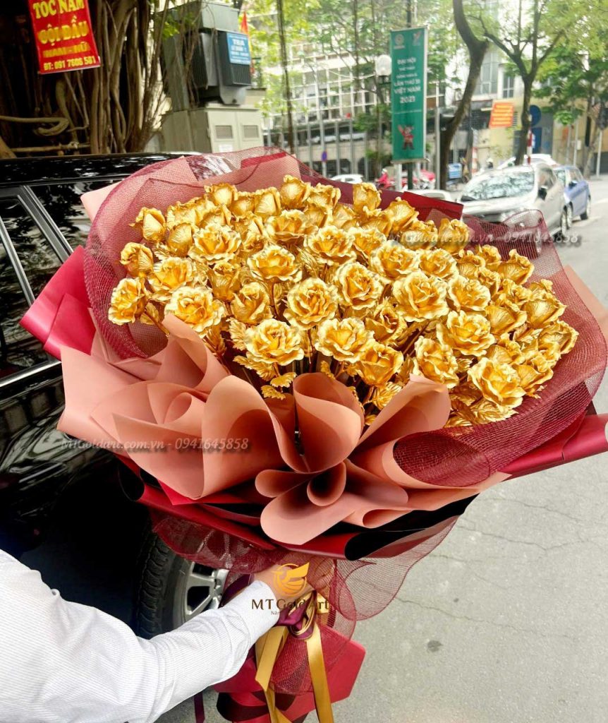 Bật mí 25+ món quà tặng vợ ý nghĩa độc đáo các ông chồng nên xem quà tặng sinh nhật cho vợ-quả cầu pha lê dát vàng
