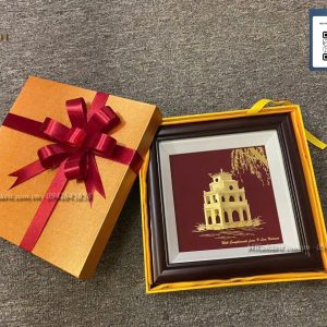qua tang doi tac nuoc ngoai tranh thap rua ha noi dat vang