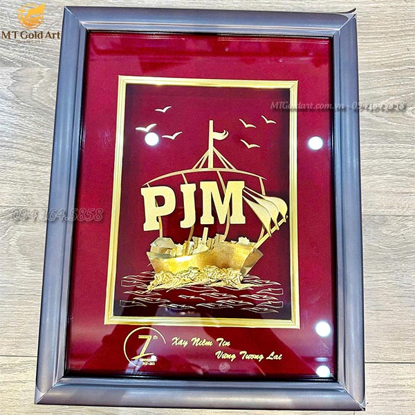 quà tặng kỷ niệm 7 năm thành lập PJM- tranh thuyền logo dát vàng