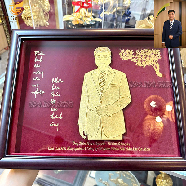 Quà tặng lãnh đạo đối tác ông trần Ngọc Nguyên - Bí Thư đảng ủy- Chủ tịch HĐQT cty CP Phân Bón Dầu Khi Cà Mau