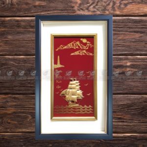 Tranh thuyền buồm xuôi gió dát vàng (40x65cm) dáng đứng tranh thuyen 1 1