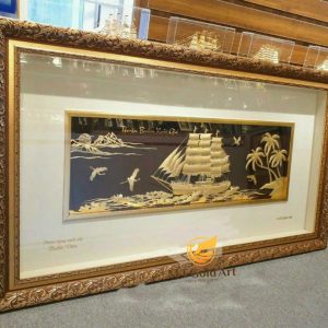 Tranh thuyền buồm xuôi gió dát vàng (80x150cm) tranh thuyen qua tang y nghia