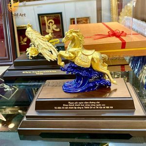 qua tang ky niem 20 nam thanh lap cty TNHH DV Va TM Viet Hai tuong ma dao thanh cong