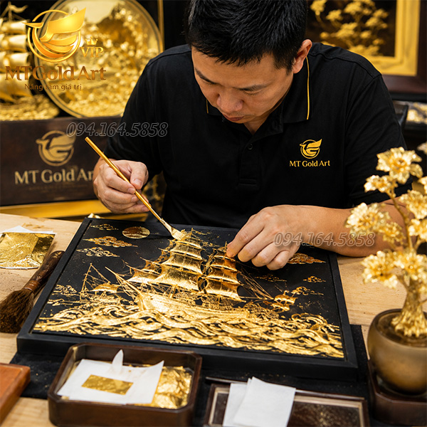 Kỹ thuật dát vàng thù công tỉ mỉ, tinh tế tại quà vàng Mt Gold Art Kỹ thuật dát vàng thù công tỉ mỉ, tinh tế tại quà vàng Mt Gold Art