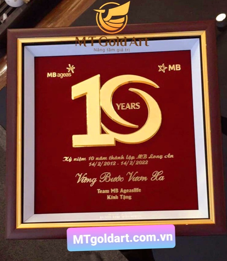 Mách Bạn 35+ Món Quà Tết Doanh Nghiệp Tặng Khách Hàng, Công Ty, Đối Tác Cao Cấp, Ý Nghĩa Không Thể Bỏ Qua qua tang ky niem 10 nam thanh lap cong ty
