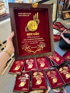 Tranh thiết kế theo yêu cầu- quà tặng kỷ niệm 50 năm thành lập công ty Tập Bút Cầu