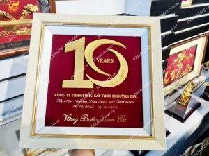 Tranh thiết kế theo yêu cầu- Quà tặng kỷ niệm 10 năm thành lập công ty TNHH Cung Cấp Thiết Bị Huỳnh Gia