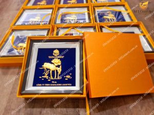 Tranh hoa sen- Quà tặng tri ân khách hàng, đối tác Tổng Công Ty Tân Cảng Sài Gòn