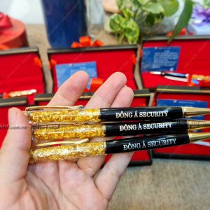 but ky vang qua tet tang doi tac cong ty dong a