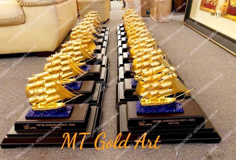 20 Mô Hình Thuyền- Quà Tặng Kỷ Niệm 10 Năm Thành Lập VIETTEL BURUNDI S.A mô hình thuyền- quà tặng kỷ niệm 10 năm thành lập VIETTEL BURUNDI S.A