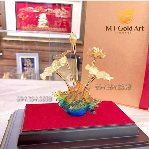 Chậu hoa sen dát vàng (23x30x17cm)- Quà Tặng Sếp Nữ chậu hoa sen dát vàng- quà tặng sếp nữ cao cấp
