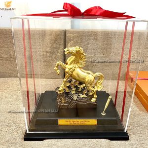 Tượng Ngựa Chiến Thắng Dát Vàng (40x30x50cm)- Quà Tặng Sếp Cao Cấp qua tang sinh nhat sep tap the nhan vien sesan thu duc tuong ngua dat vang