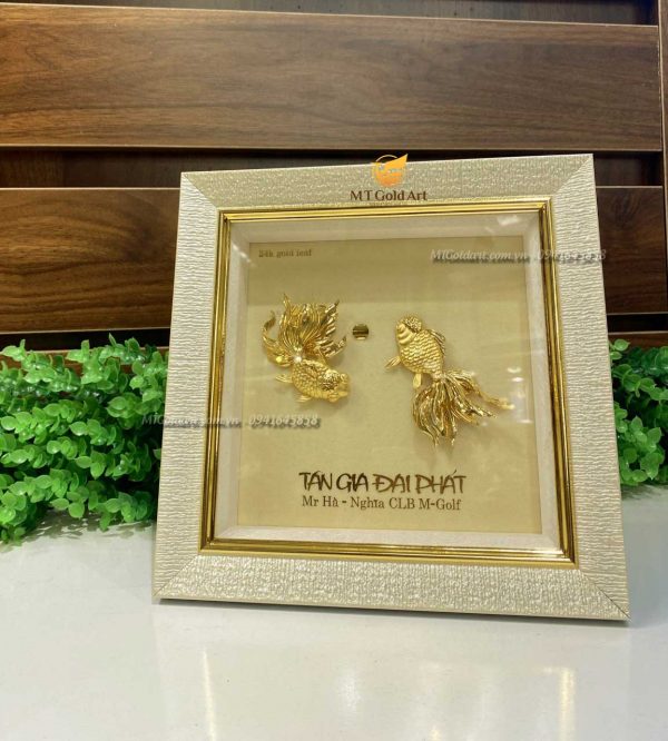 Tranh cá vàng ngắm trăng- quà tặng tân gia ý nghĩa