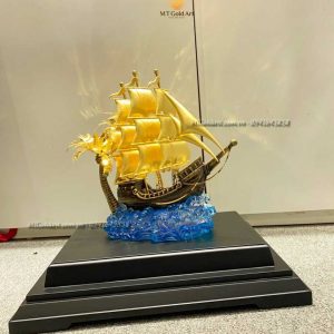 Thuyền Thuận Buồm Xuôi Gió Dát Vàng 24k (48x40x30cm) mo hinh thuyen cay dua qua tang doanh nghiep cao cap