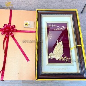 qua tang ky niem 45 nam ngay cuoi bo me tranh doi chim cong dat vang1