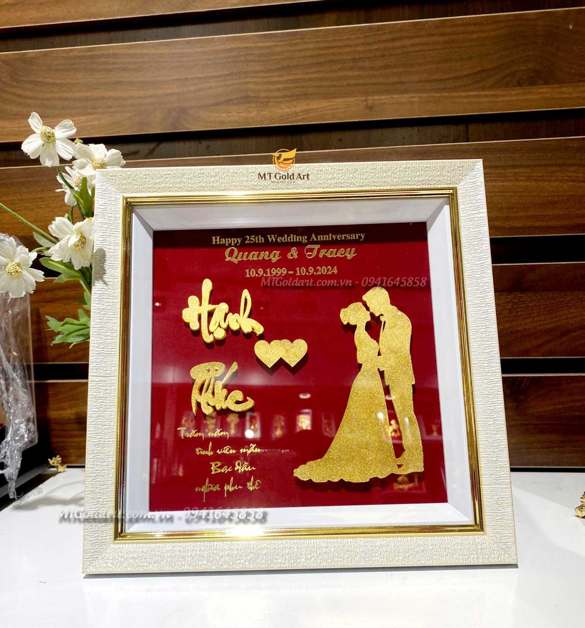 29 + Món Quà Tặng Kỷ Niệm Ngày Cưới Bố Mẹ: Tri Ân Thâm Tình, Gắn Kết Yêu Thương quà tặng 25 năm ngày cưới Quang- Tracy- tranh cô dâu chú rể