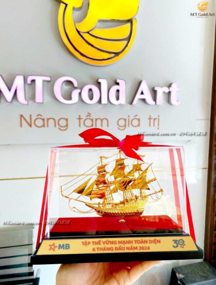 quà tặng tổng kết tháng 12 năm 2024 ngân hàng quân đội- mô hình đội quà tặng tổng kết tháng 12 năm 2024 ngân hàng quân đội- mô hình đội