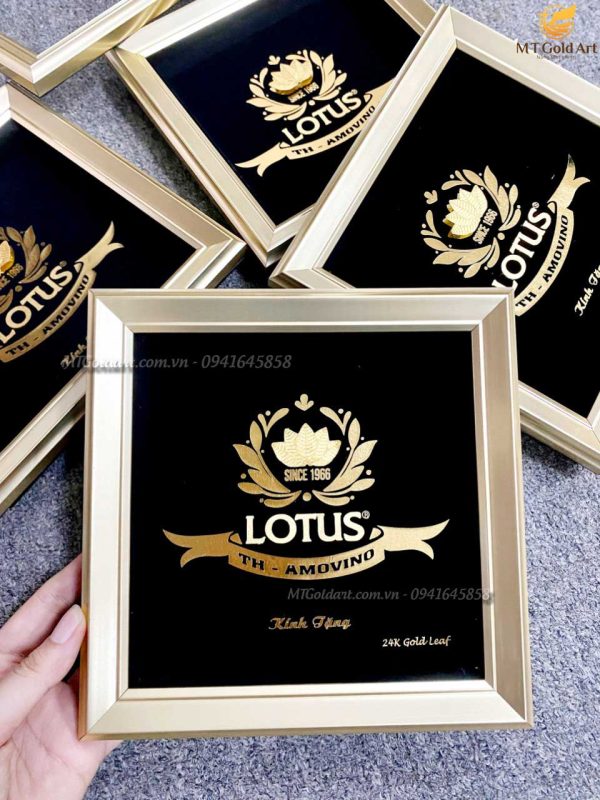 quà tặng kỷ niệm thành lập công ty LOTUS- Tranh logo thiết kế theo yêu cầu