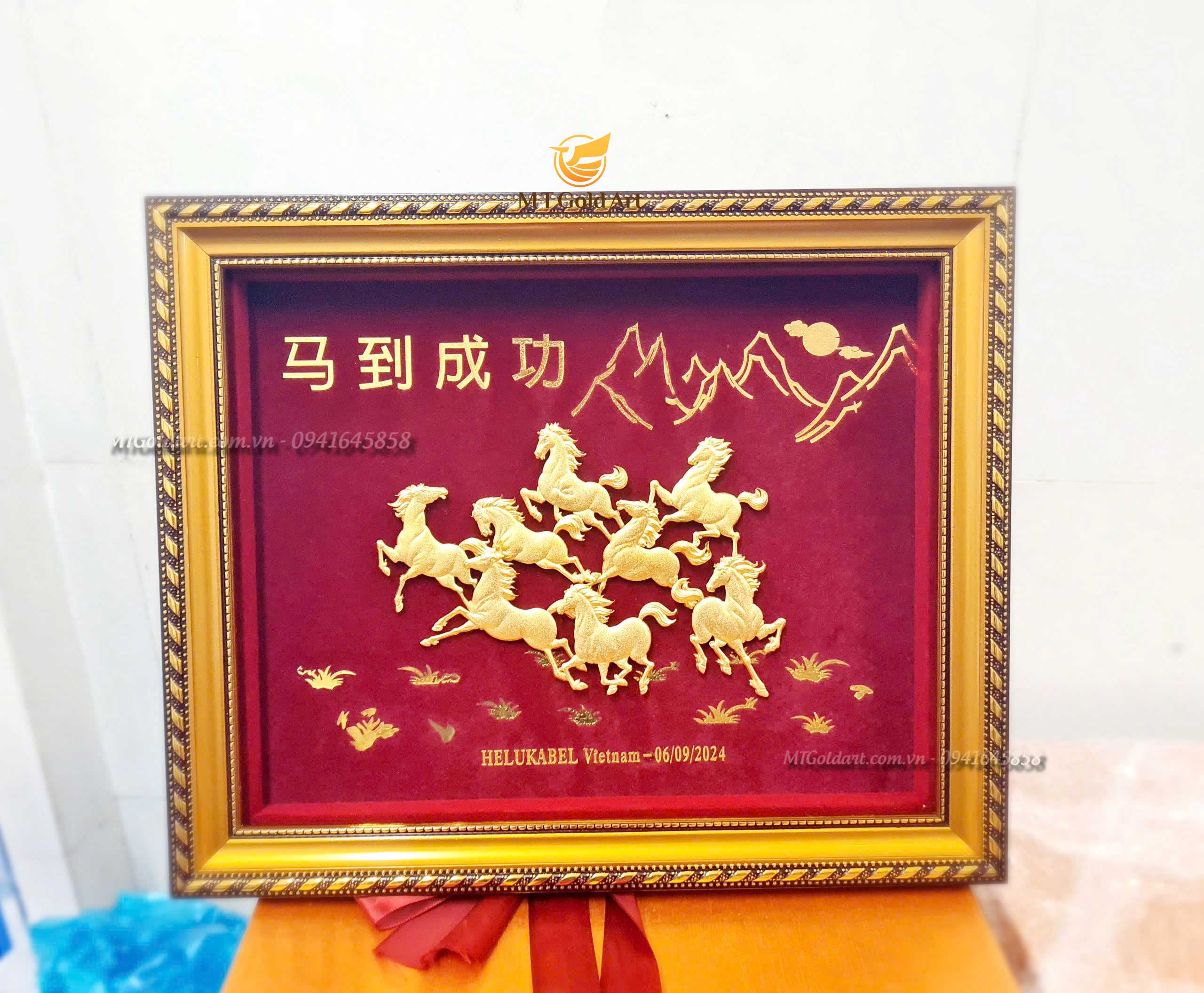 quà tặng đôi tác nước ngoài- tranh mã đáo thành công