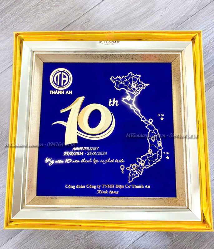 quà tặng kỷ niệm 10 năm thành lập công ty thành an- tranh thiết kế theo yêu cầu