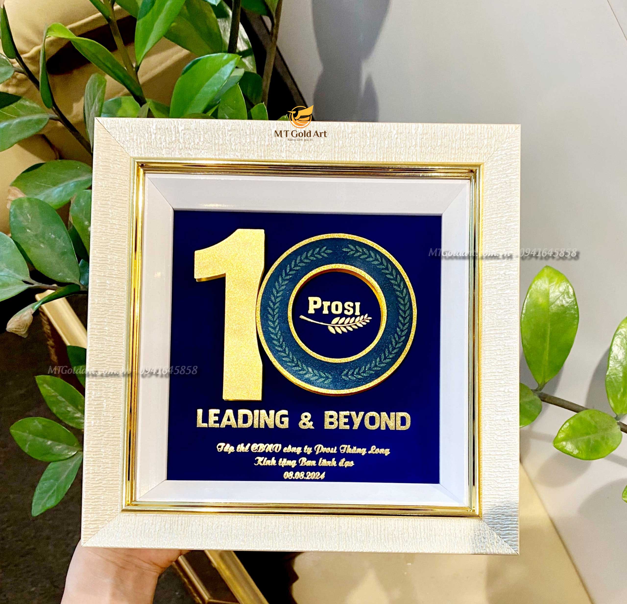 quà tặng kỷ niệm 10 năm thành lập công ty prosi thăng long- tranh thiết kế theo yêu cầu