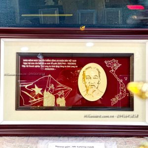 qua tang ngay cong an viet nam tranh bac ho dat vang1
