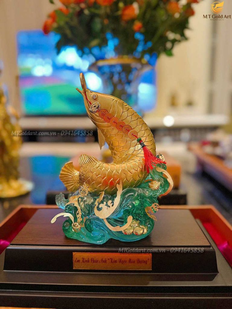quà tết biếu sếp- tượng cá chép hóa rồng