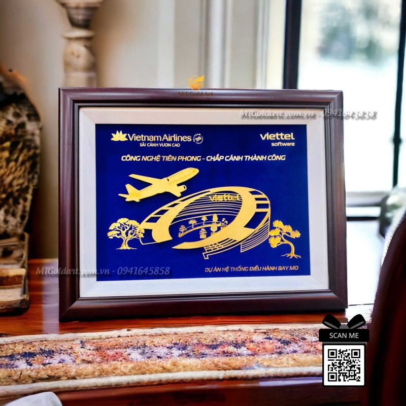 quà tặng đối tác ý nghĩa Viettel- Vietnam Airline- tranh thiết kế theo yêu cầu